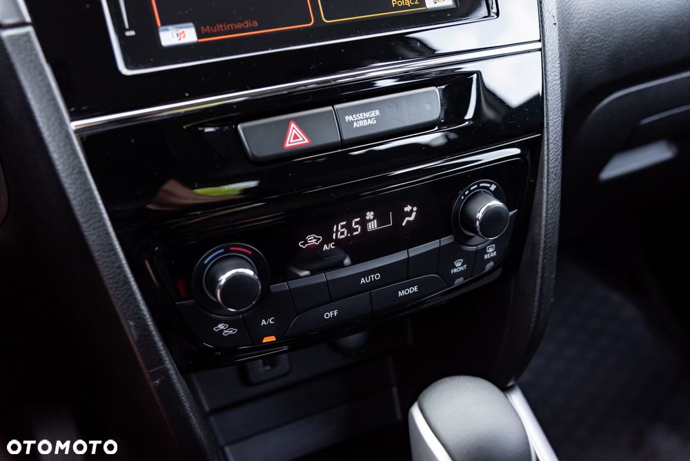 Suzuki Vitara 1.5 Dualjet Hybrid AGS Comfort+ "SHINKAI" - 34