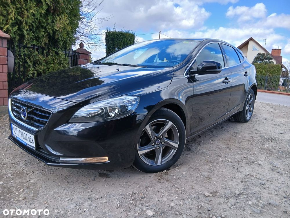 Volvo V40 D2 - 11