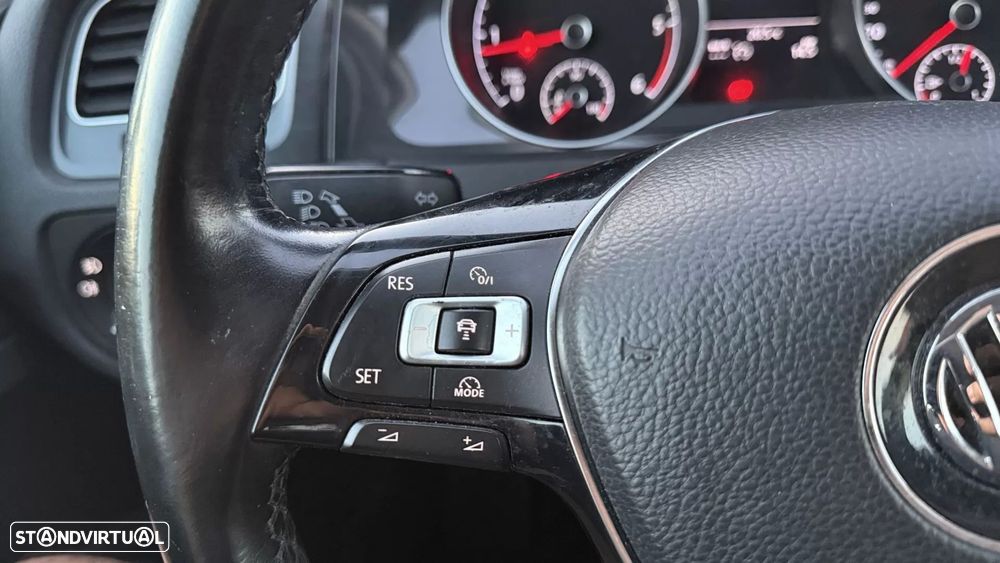VW Golf Variant 1.6 TDi Highline - 32