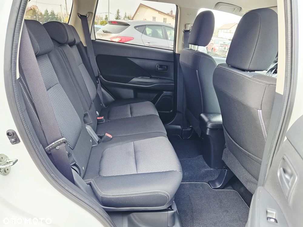 Mitsubishi Outlander 2.0 City Style 2WD - 23