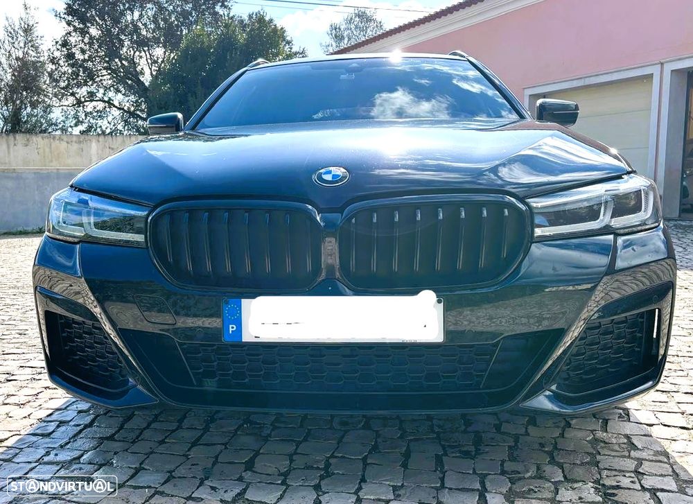 BMW 530 e Pack Desportivo M - 4