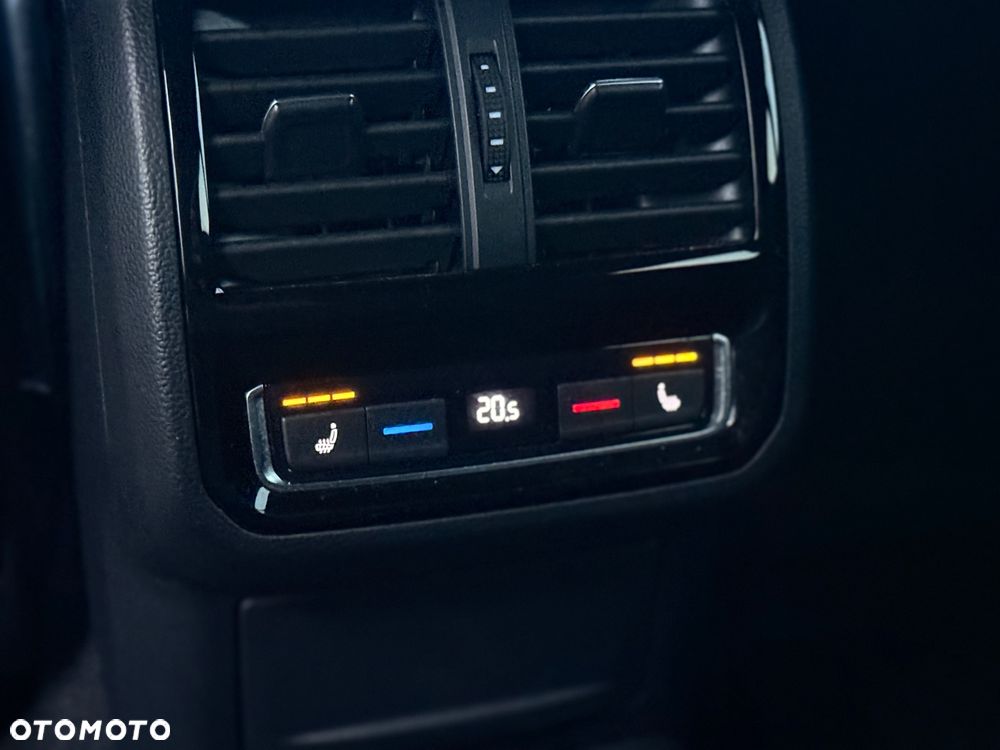 Volkswagen Arteon 2.0 TSI 4Motion R DSG - 39