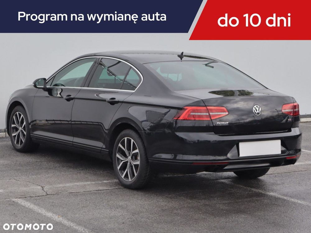 Volkswagen Passat - 6