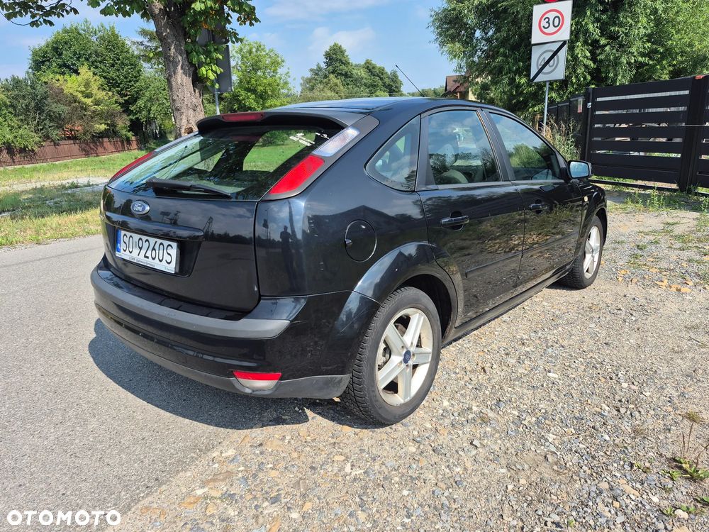 Ford Focus 1.6 16V Ambiente - 3