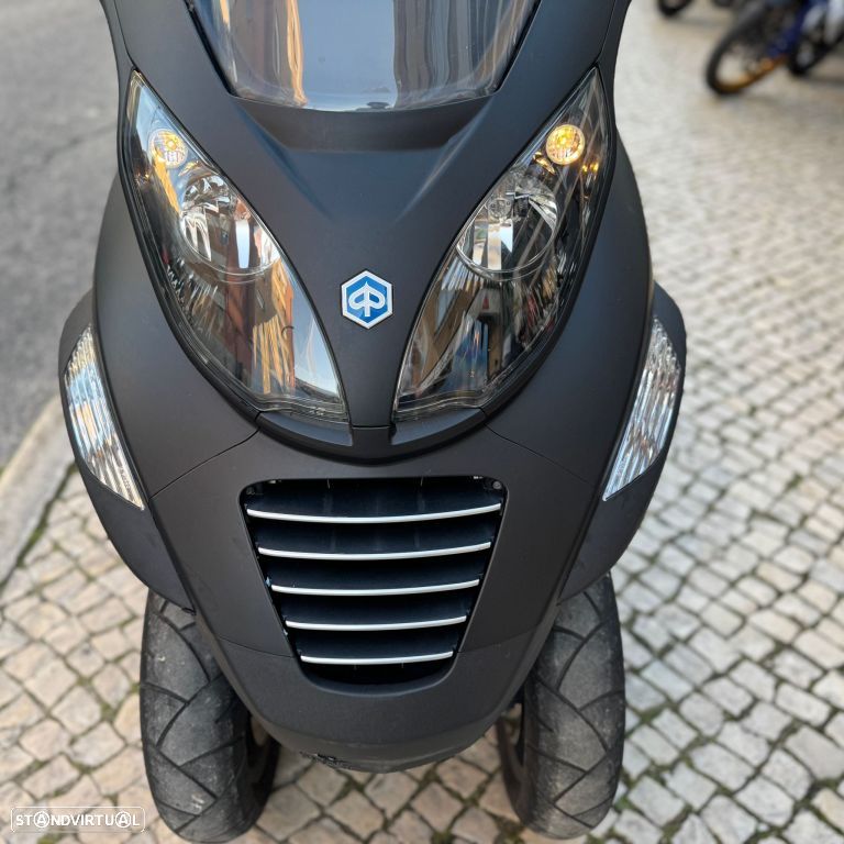 Piaggio MP3 250 - 9
