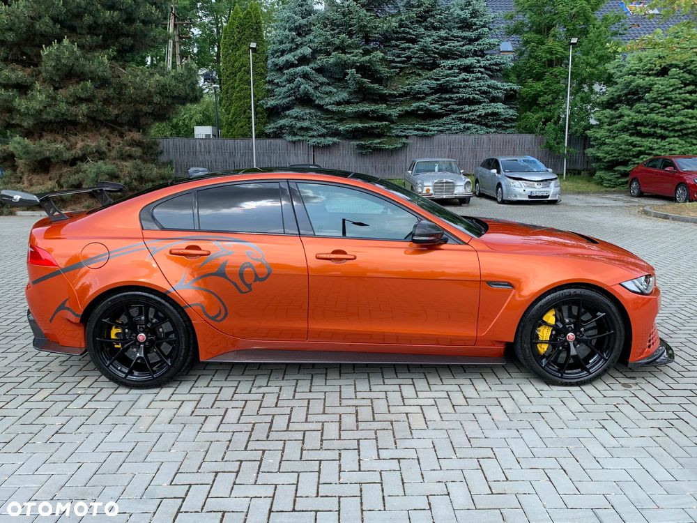 Jaguar XE S - 10