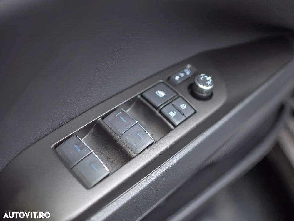 Toyota Camry 2.5 Dynamic - 22