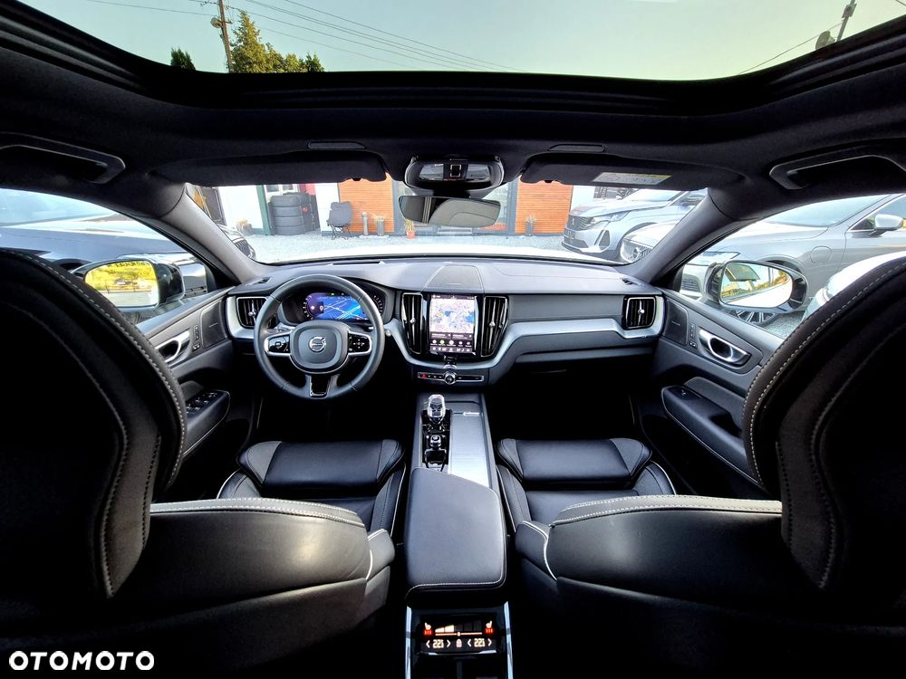 Volvo XC 60 B5 B AWD Ultimate Dark - 7