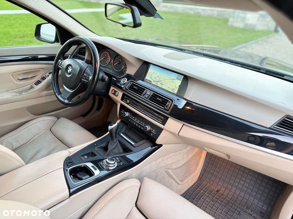 BMW Seria 5 528i - 20