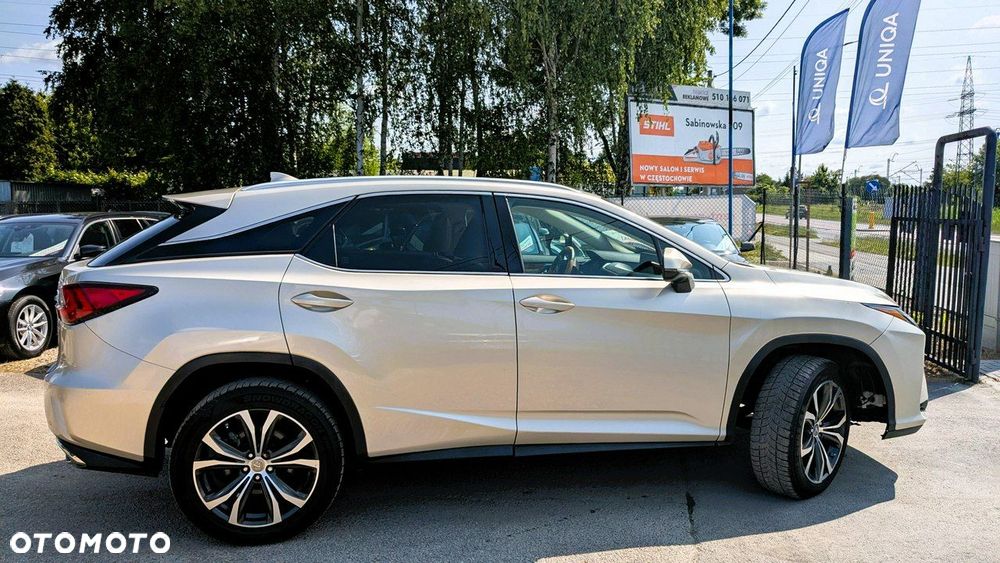 Lexus RX - 10