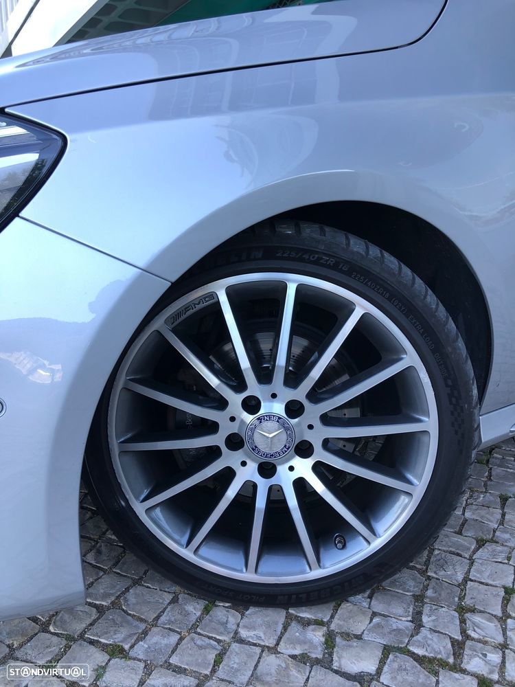 Mercedes-Benz A 180 d 7G-DCT AMG Line - 16