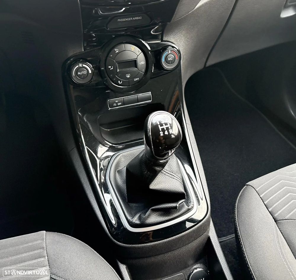 Ford Fiesta 1.0 T EcoBoost Titanium - 13