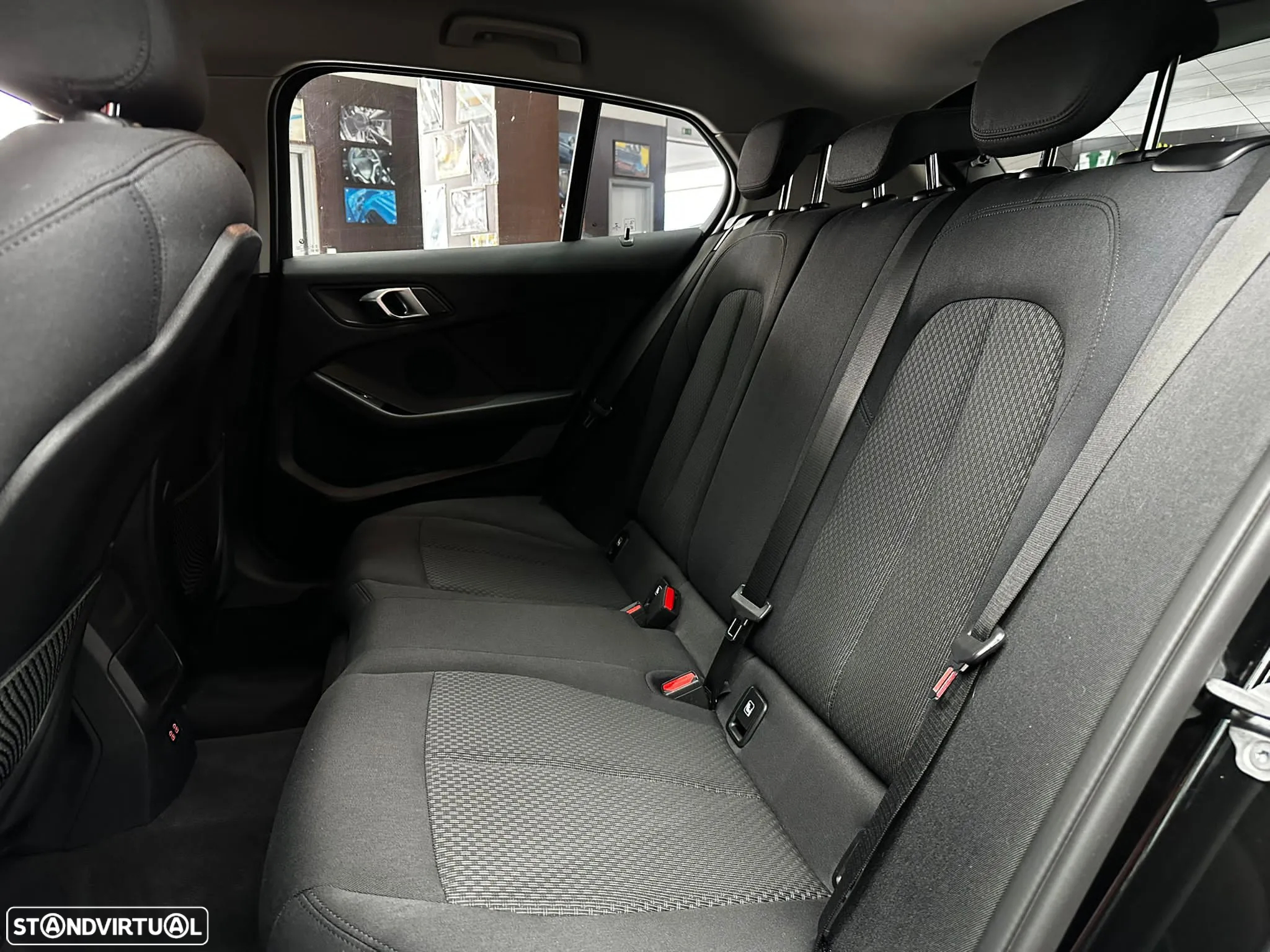 BMW 118 i Auto - 10
