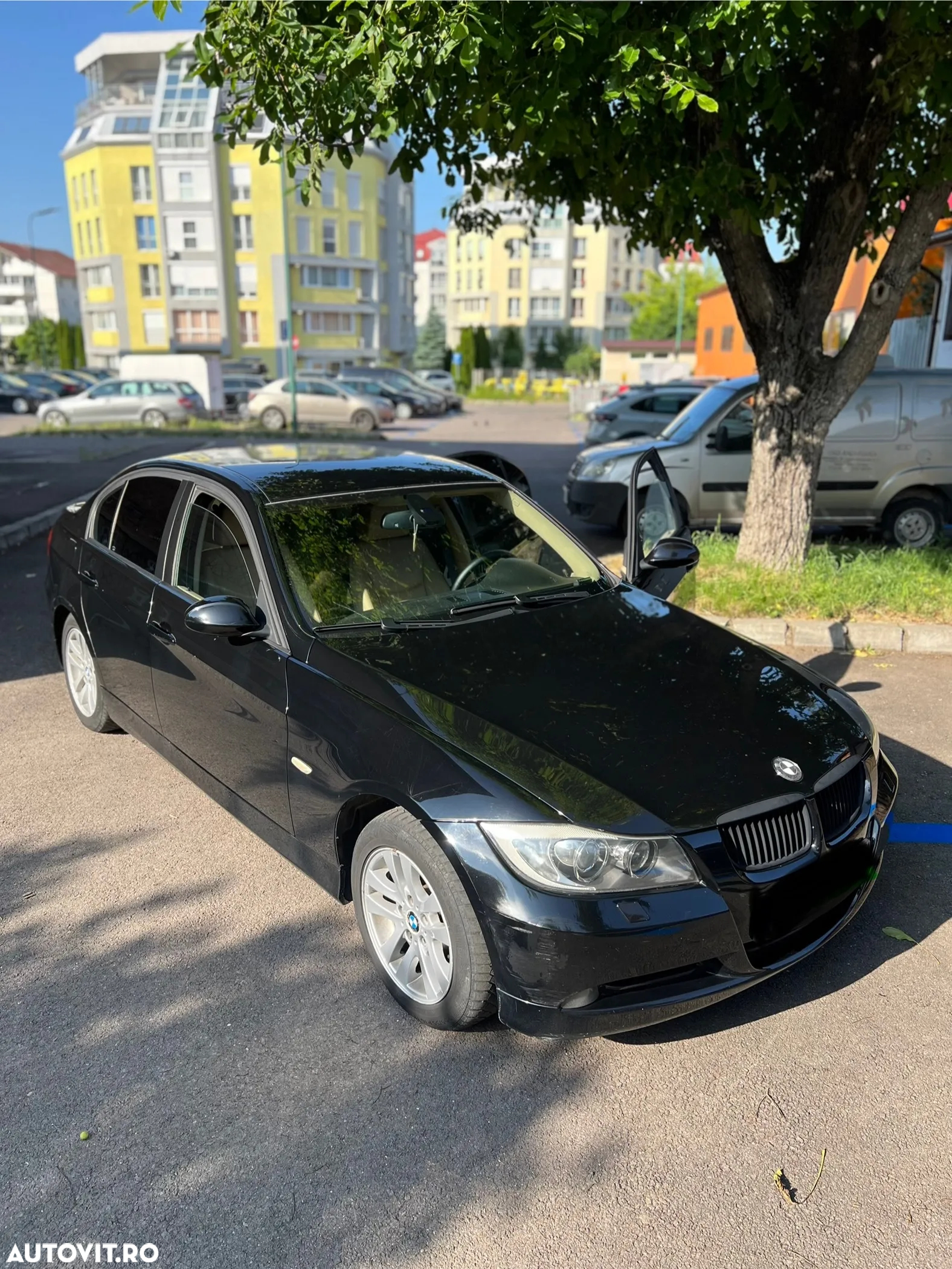 BMW Seria 3 318i Touring - 15