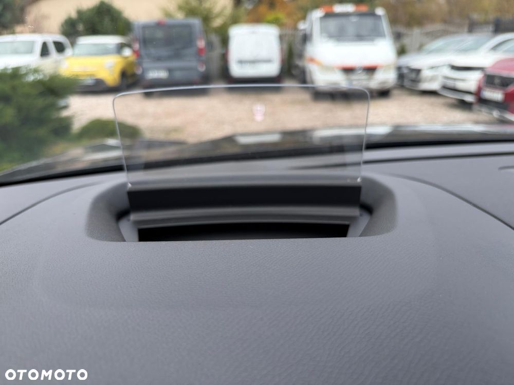 Citroën C4 BlueHDi 130 Stop&Start EAT8 MAX - 23