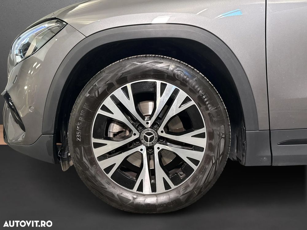 Mercedes-Benz GLA 200 d 4MATIC - 15