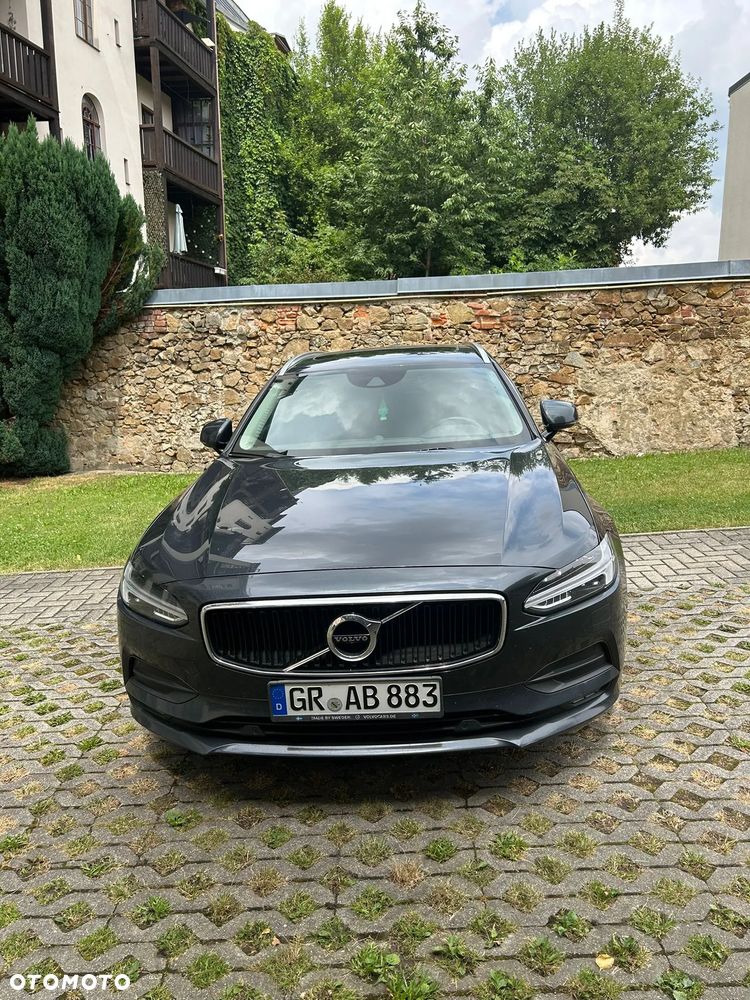 Volvo V90 D4 Momentum - 1