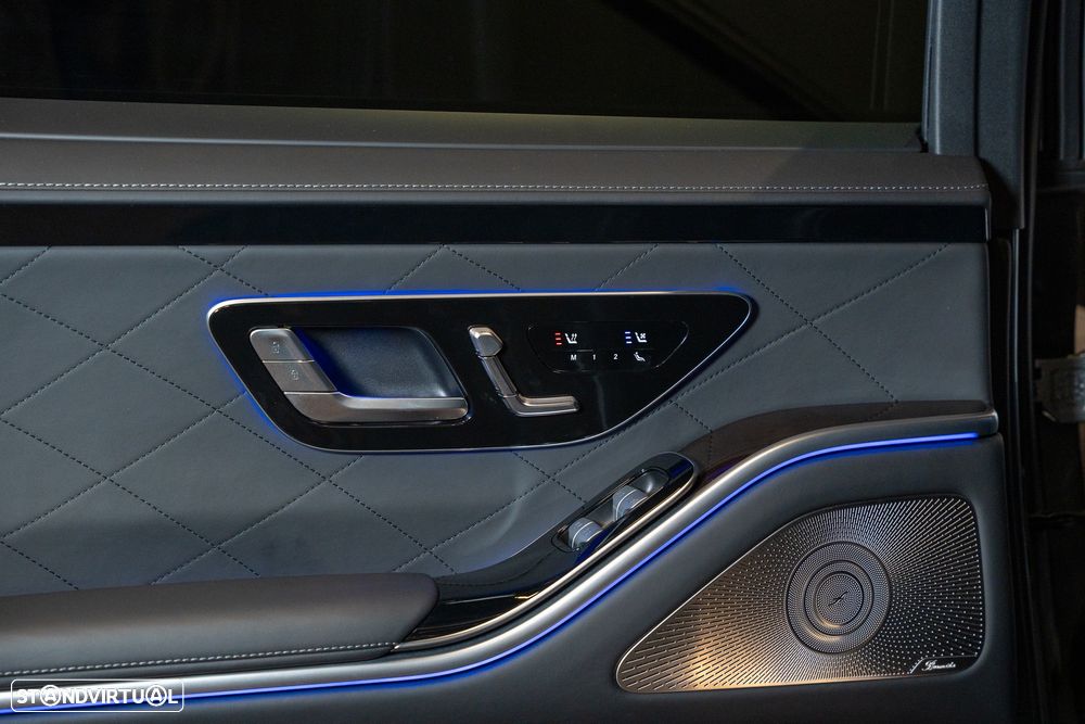 Mercedes-Benz S 580 e Longo - 12