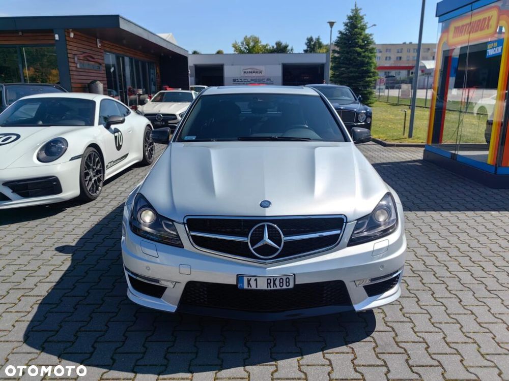 Mercedes-Benz Klasa C 63 AMG 7G-TRONIC Performance Plus - 3