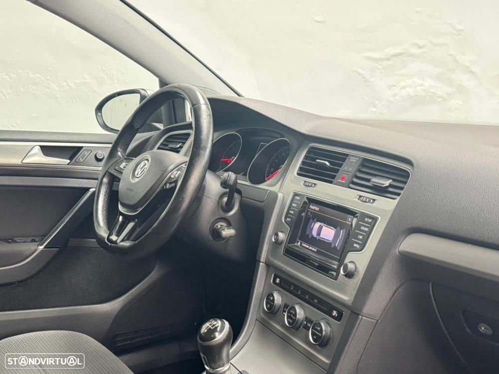 VW Golf Variant 1.6 TDi BlueMotion Comfortline - 24