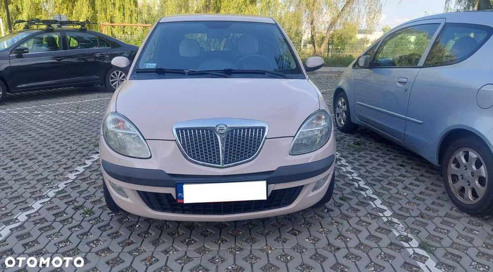 Lancia Ypsilon - 4