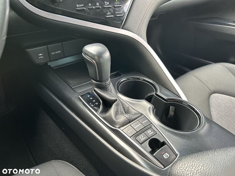 Toyota Camry 2.5 Hybrid Prestige CVT - 19