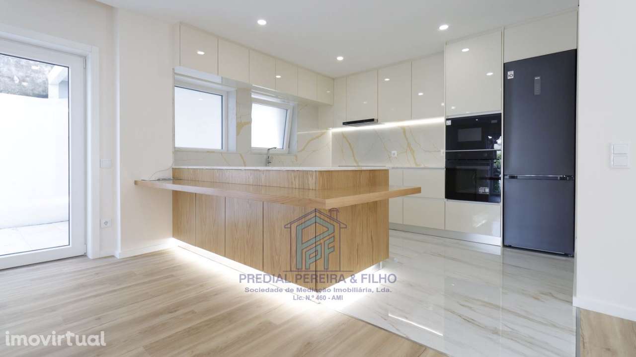 Moradia de 4 frentes - Baguim / Centro - Grande imagem: 5/30