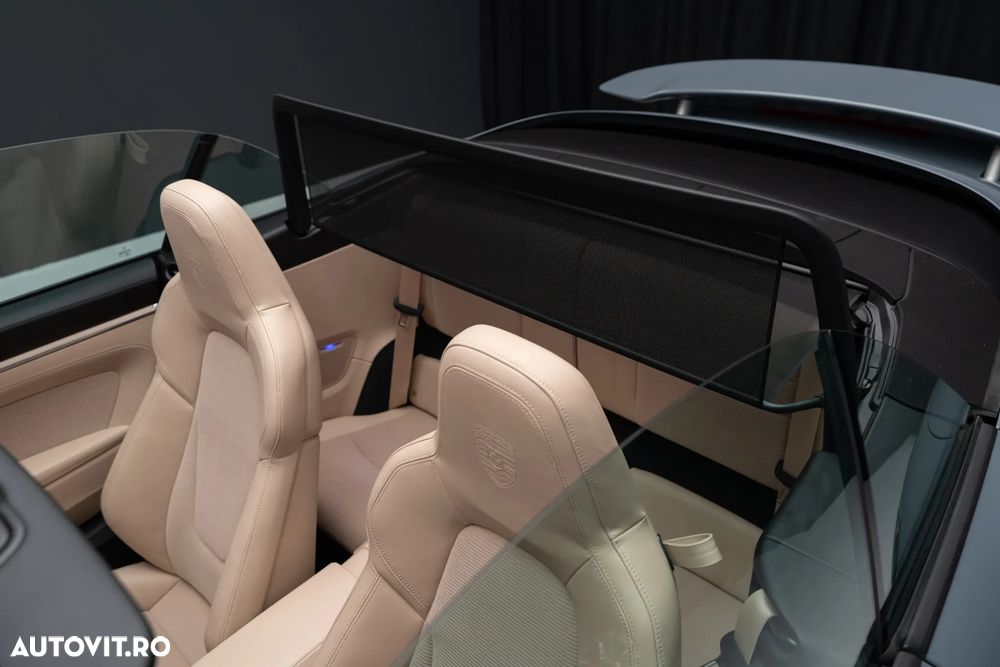 Porsche 911 Turbo PDK - 25