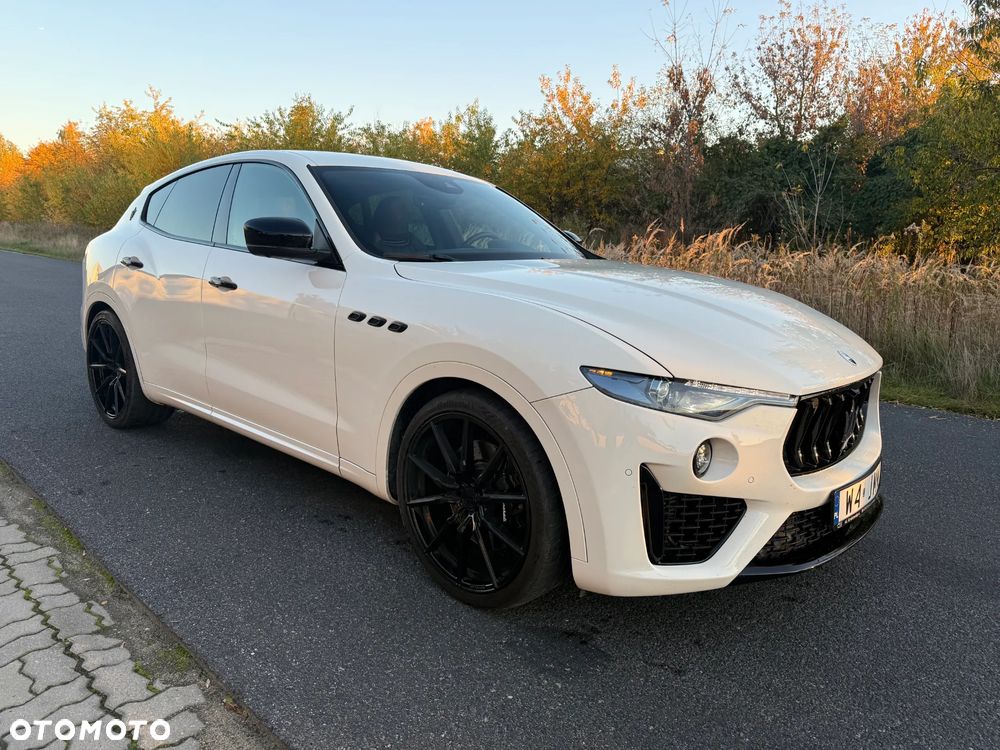 Maserati Levante - 3