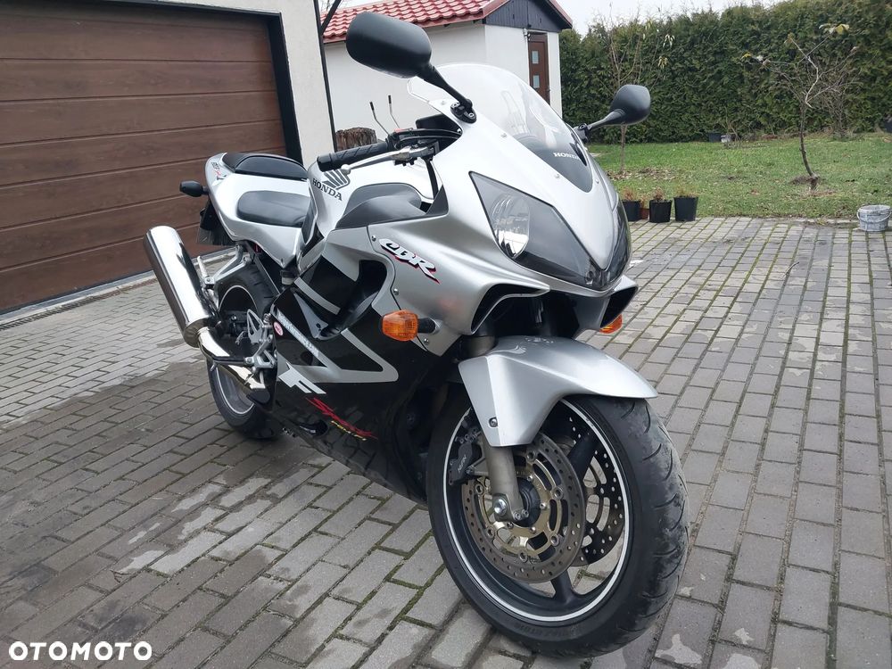 Honda CBR - 2