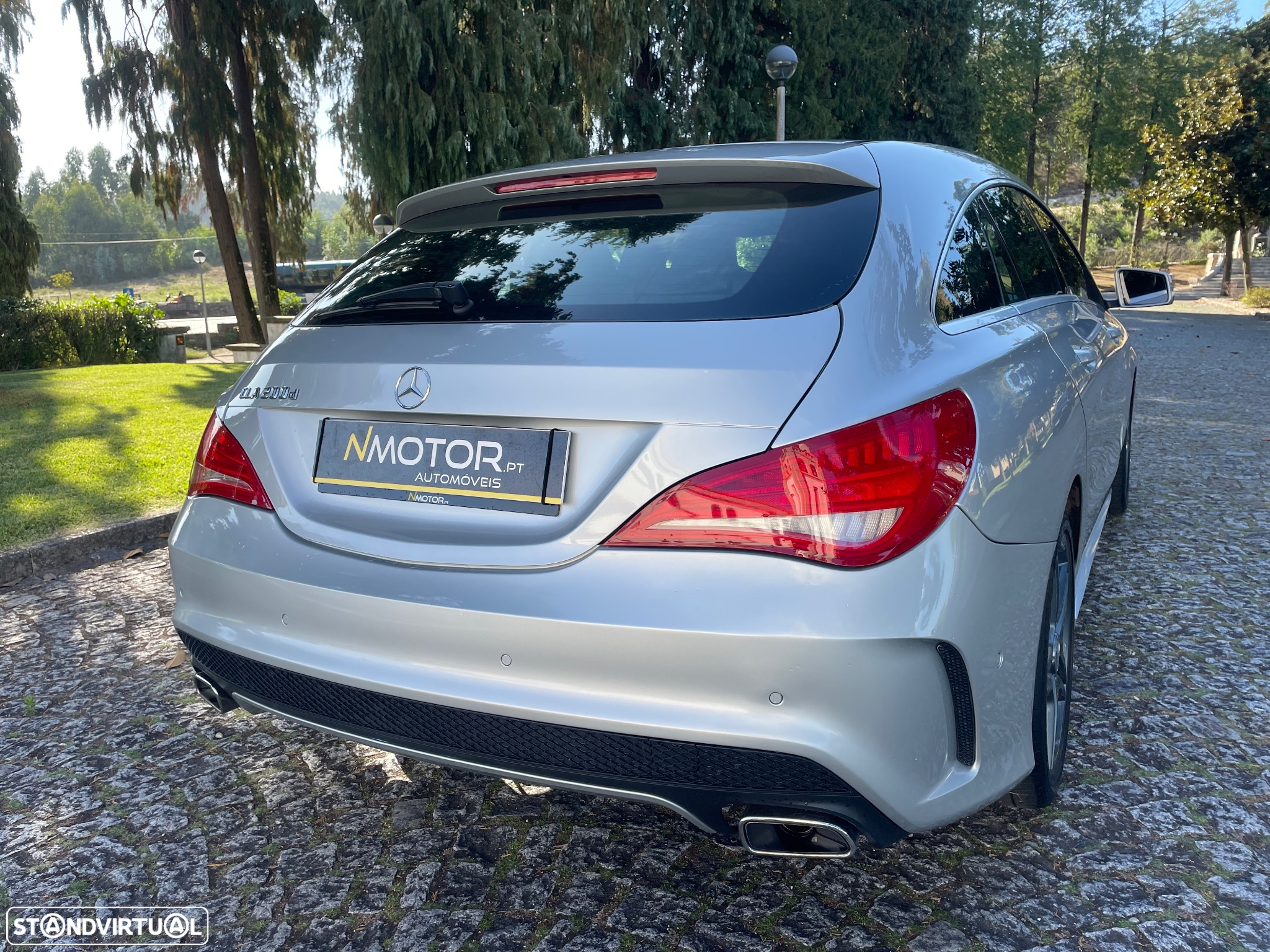 Mercedes-Benz CLA 200 d Shooting Brake AMG Line Aut. - 13