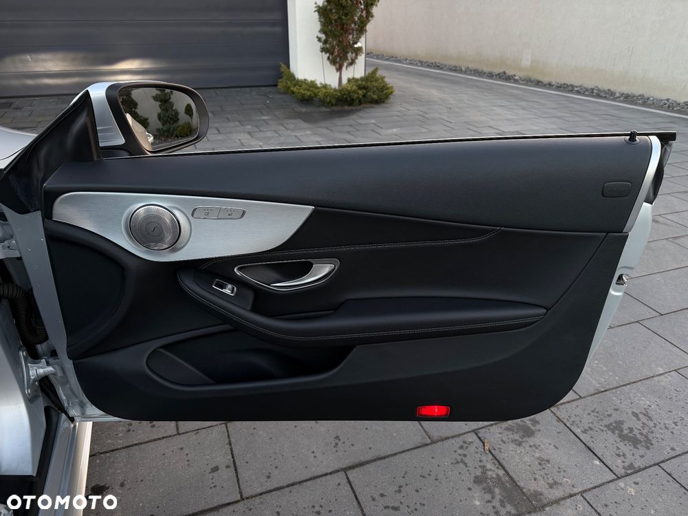 Mercedes-Benz Klasa C 200 9G-TRONIC AMG Line - 28