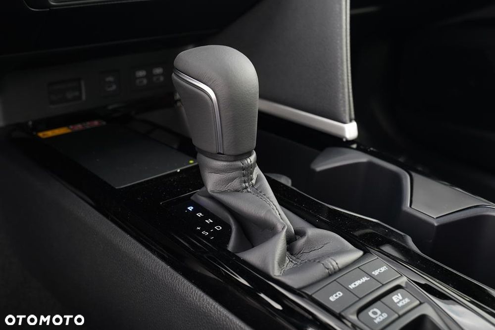 Toyota Camry 2.5 Hybrid Dynamic Force Prestige e-CVT - 24