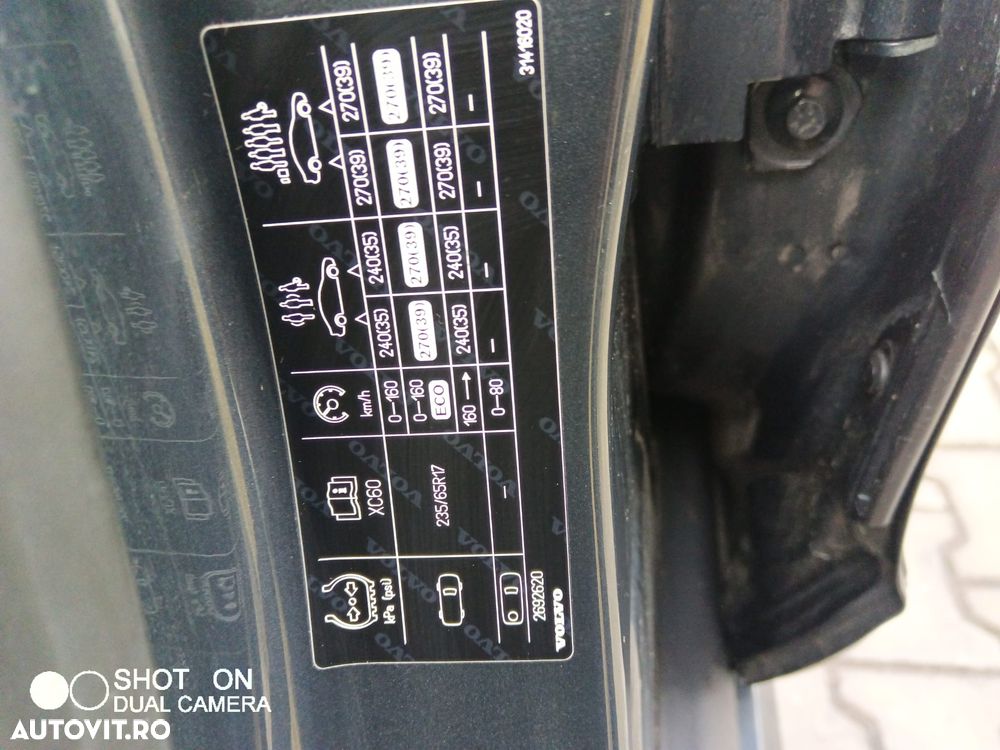 Volvo XC 60 D4 Geartronic Momentum - 12