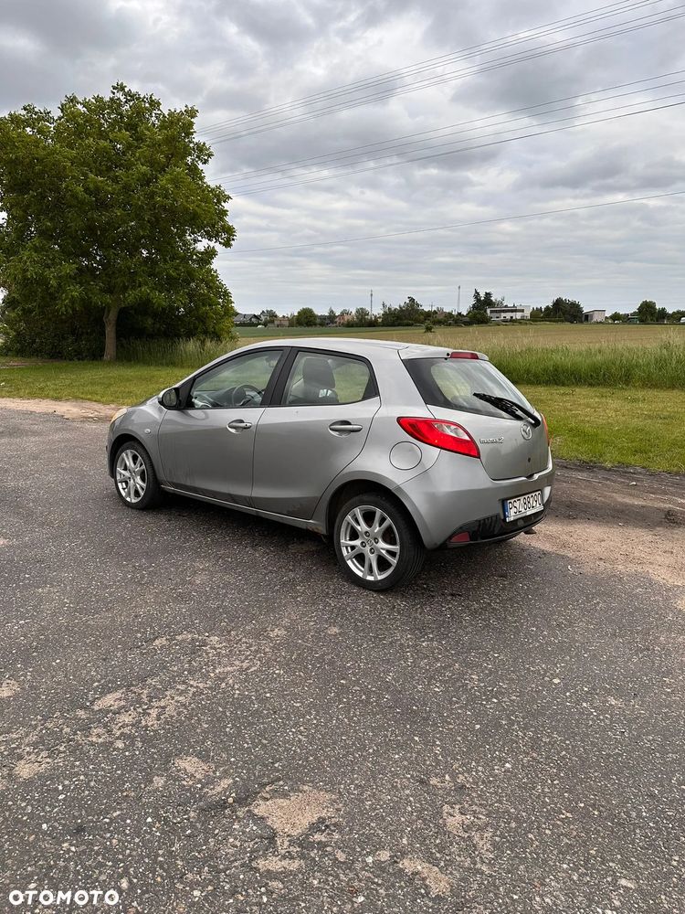 Mazda 2 - 5