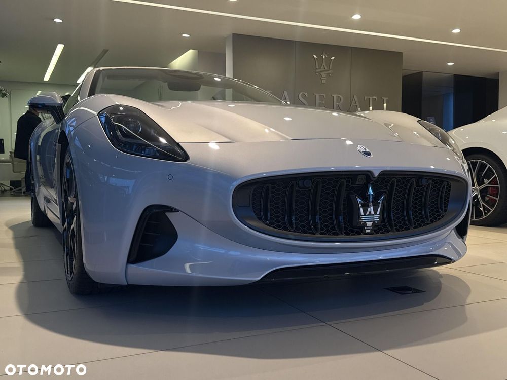 Maserati GranCabrio - 21