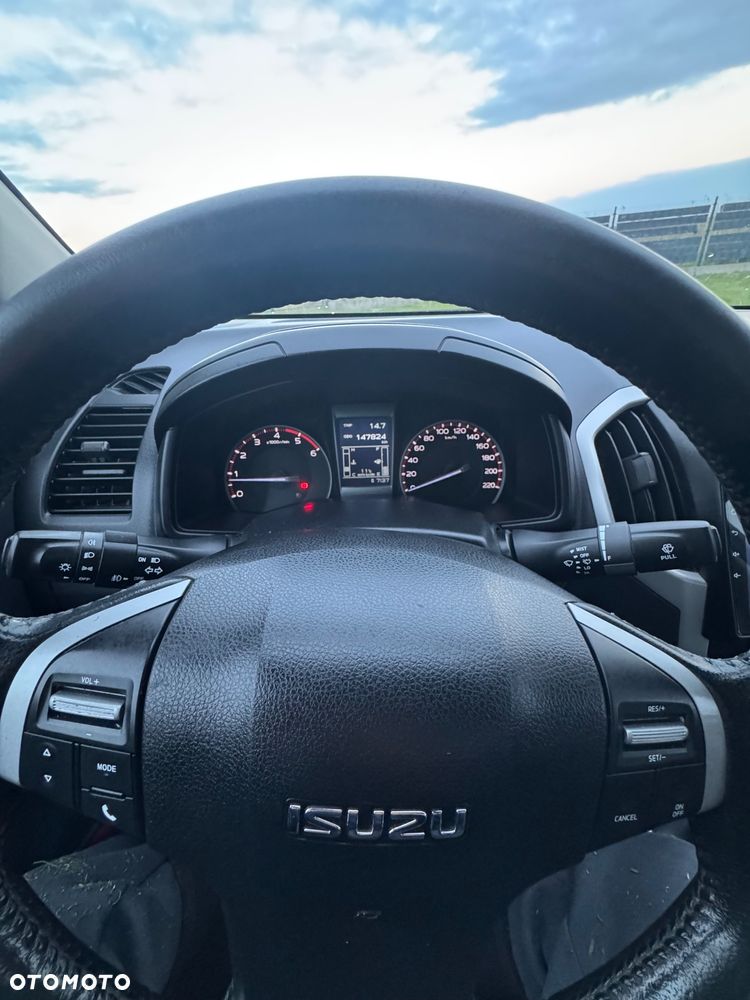 Isuzu D-Max 4x4 Double Cab Custom - 13