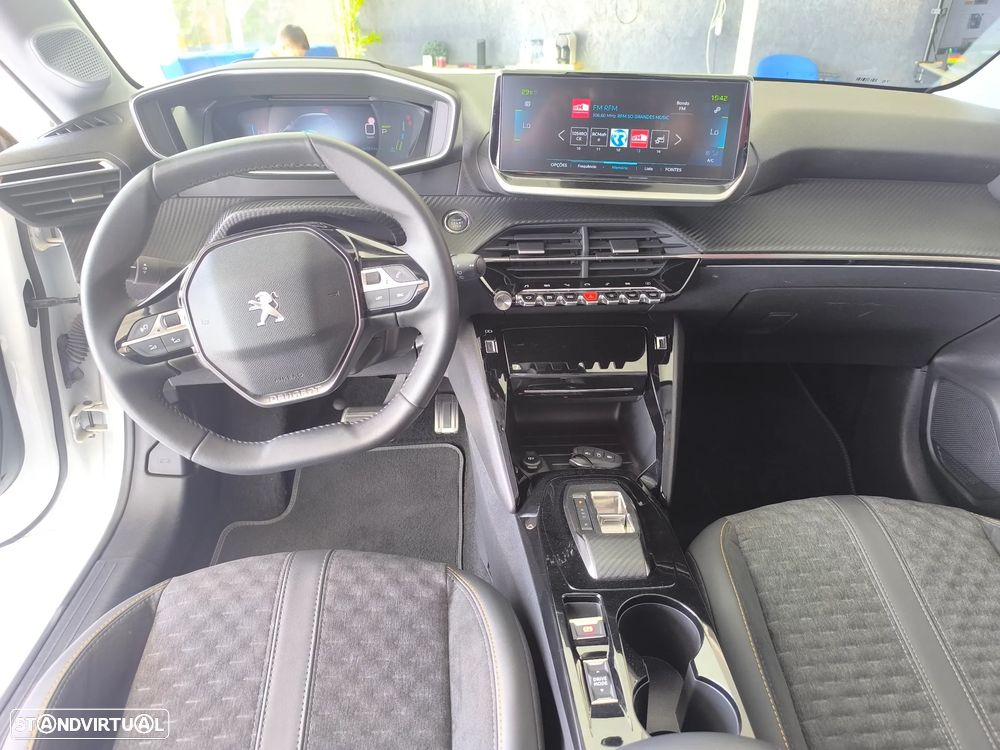 Peugeot e-208 Allure+ - 23