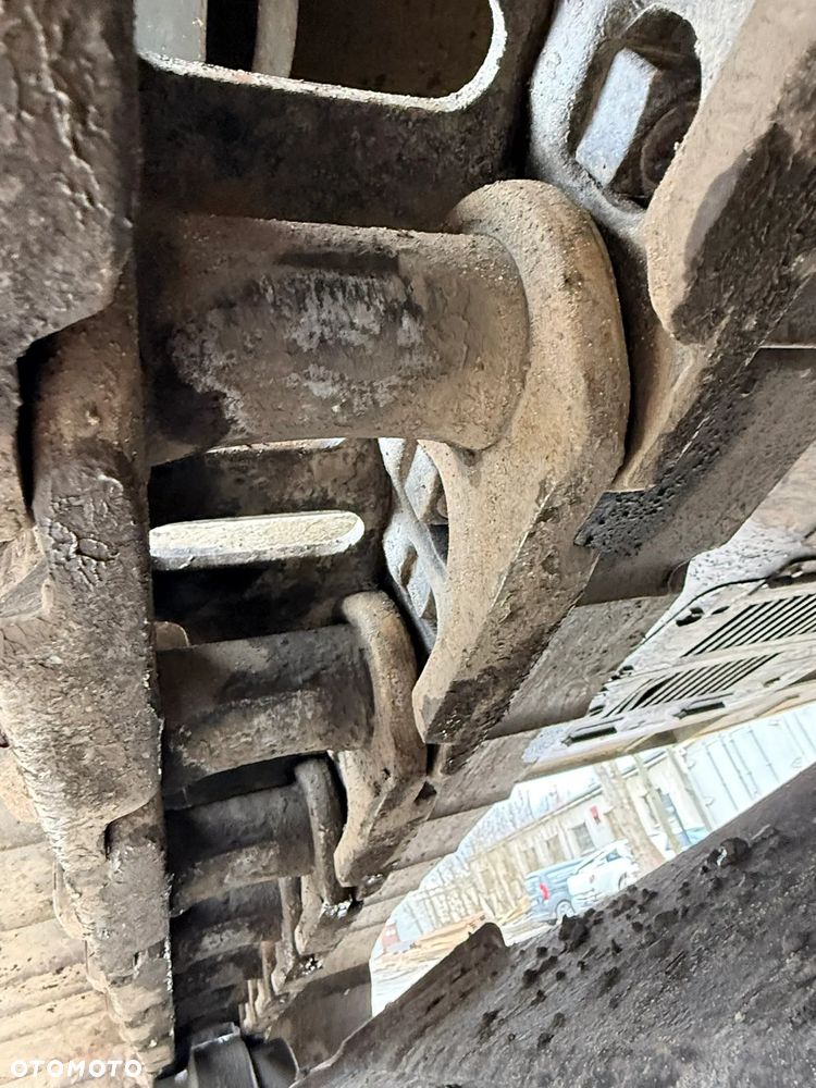 Hyundai HX 300 L - 15