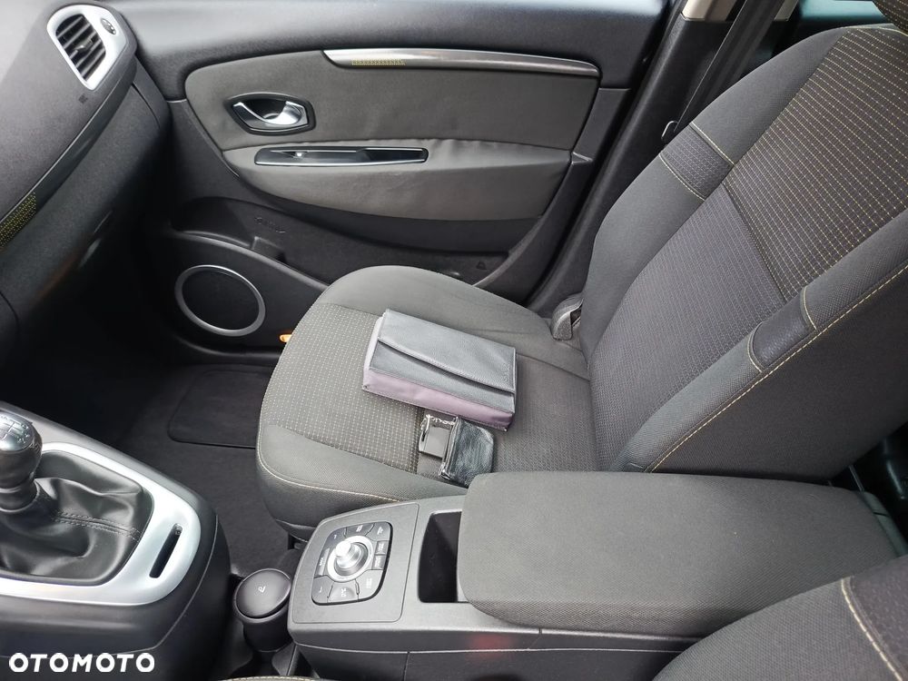 Renault Scenic TCe 130 Luxe - 15