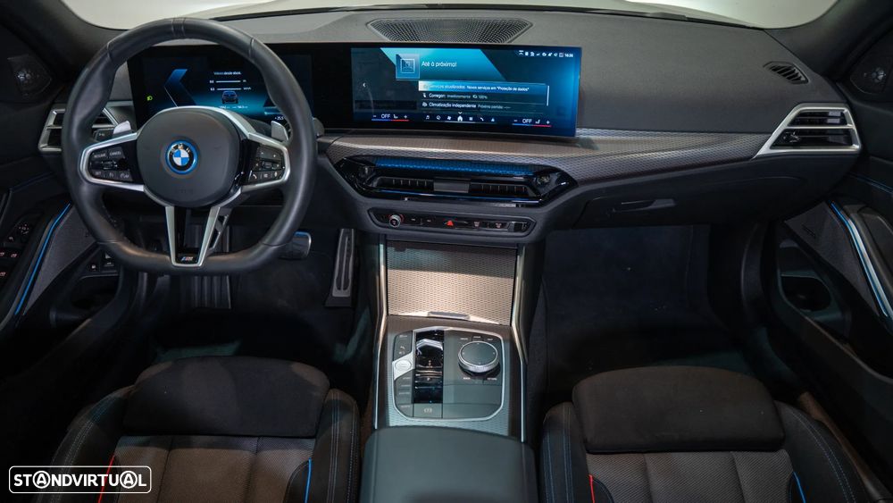 BMW 330 e Touring Pack Desportivo M Auto - 6