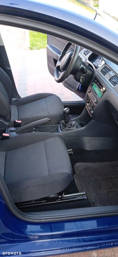 Skoda RAPID Spb 1.6 TDI DPF Active - 12