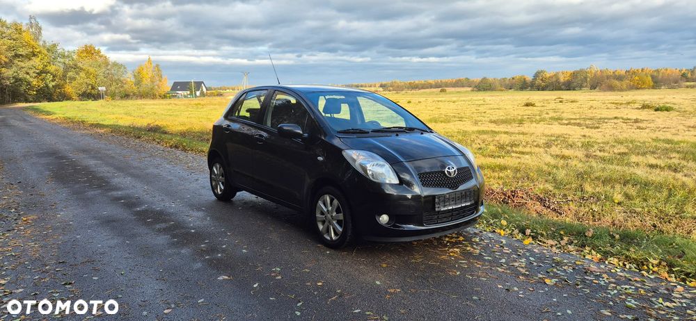 Toyota Yaris 1.3 VVT-i Executive - 3