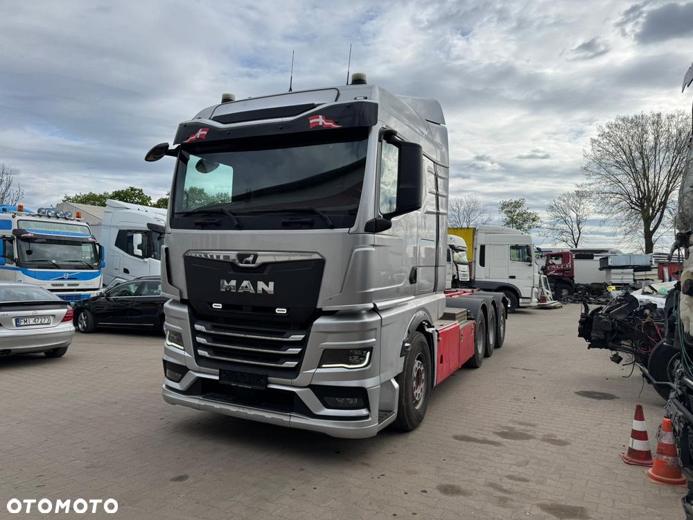 MAN TGX 33.520  8x4 - 6