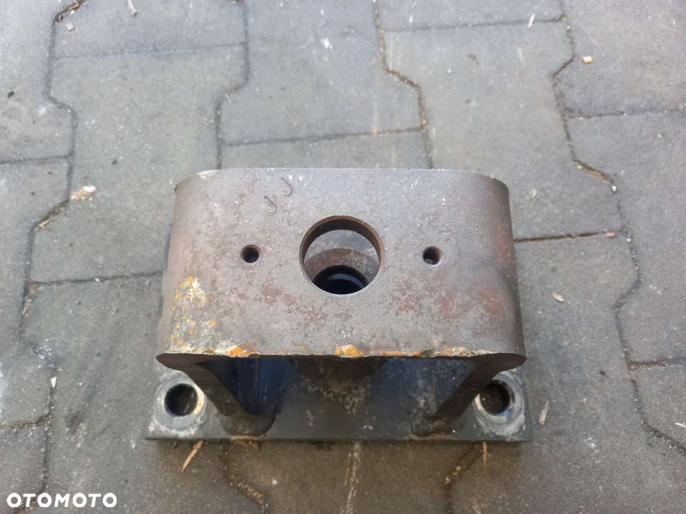 Mocowanie uchwyt listwy polowej New Holland T7.230 - 3