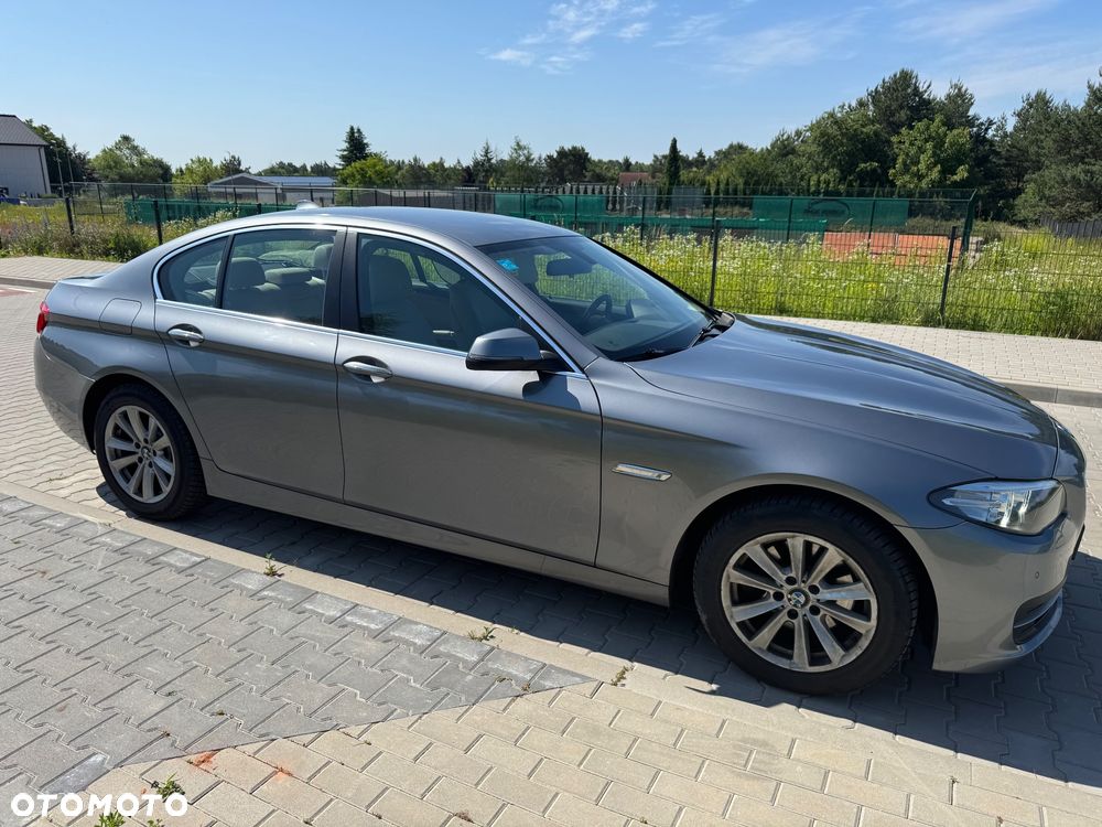 BMW Seria 5 520d xDrive - 7