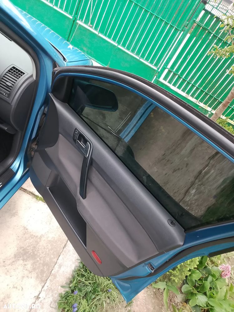 Volkswagen Polo 1.2 Attractive - 20