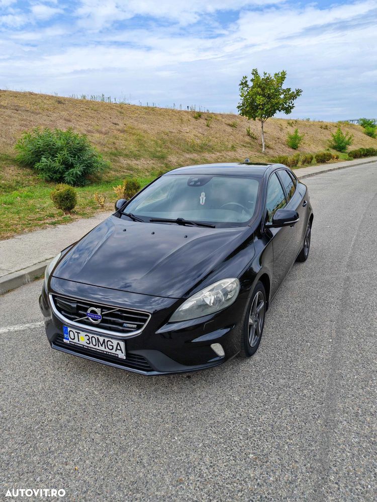Volvo V40 D4 VEA R-Design - 1