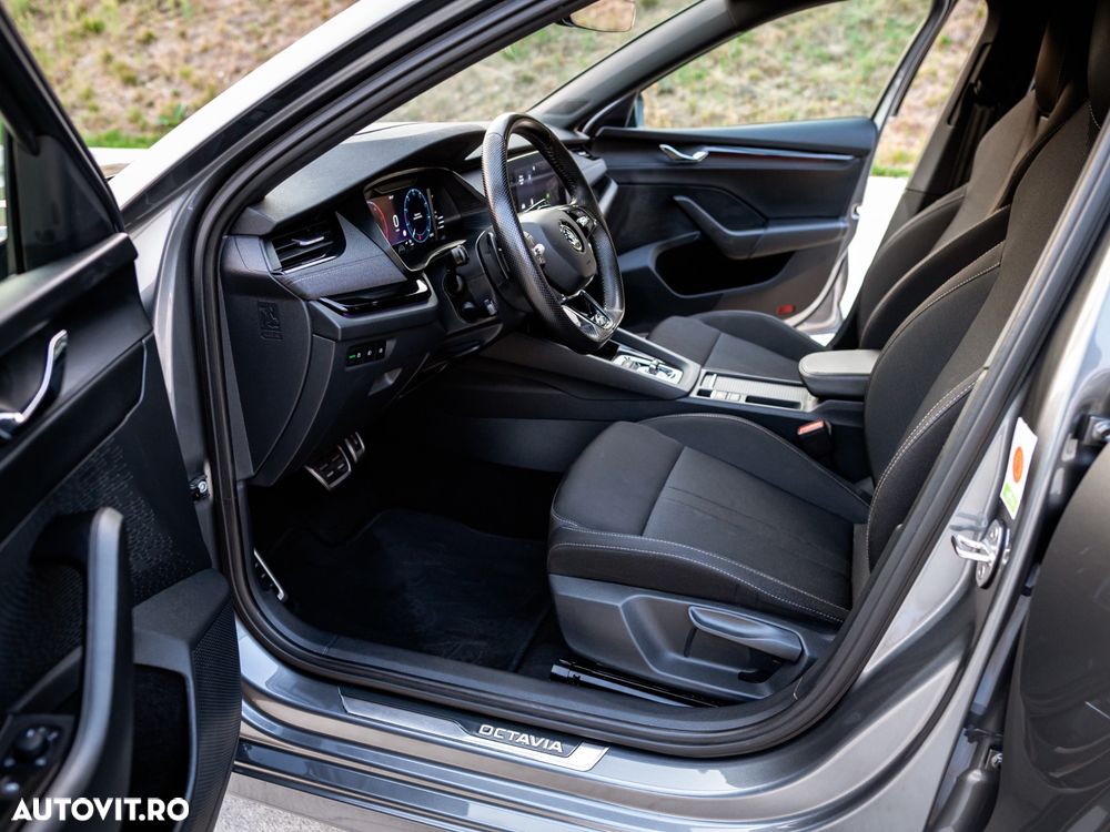 Skoda Octavia 2.0 TDI DSG Sportline - 25