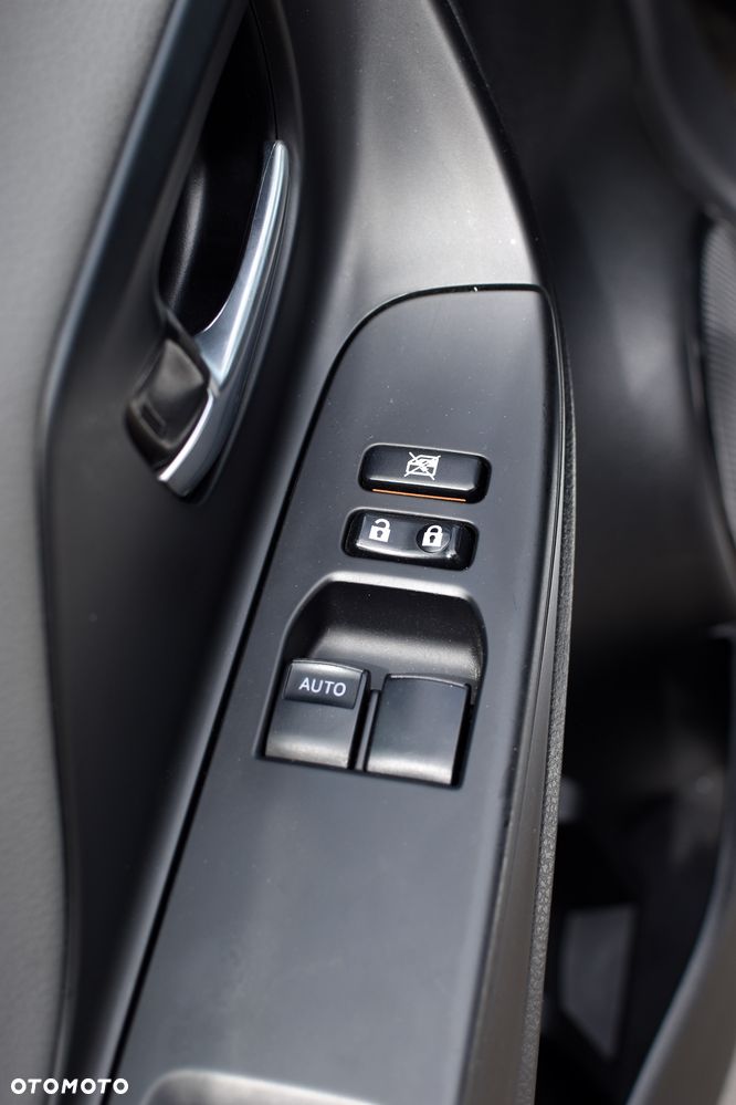 Toyota Yaris Hybrid 100 Premium - 24